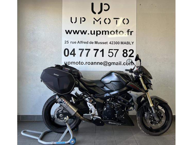 SUZUKI GSR 750 AVEC REVISION DES 24000 KM FAITE